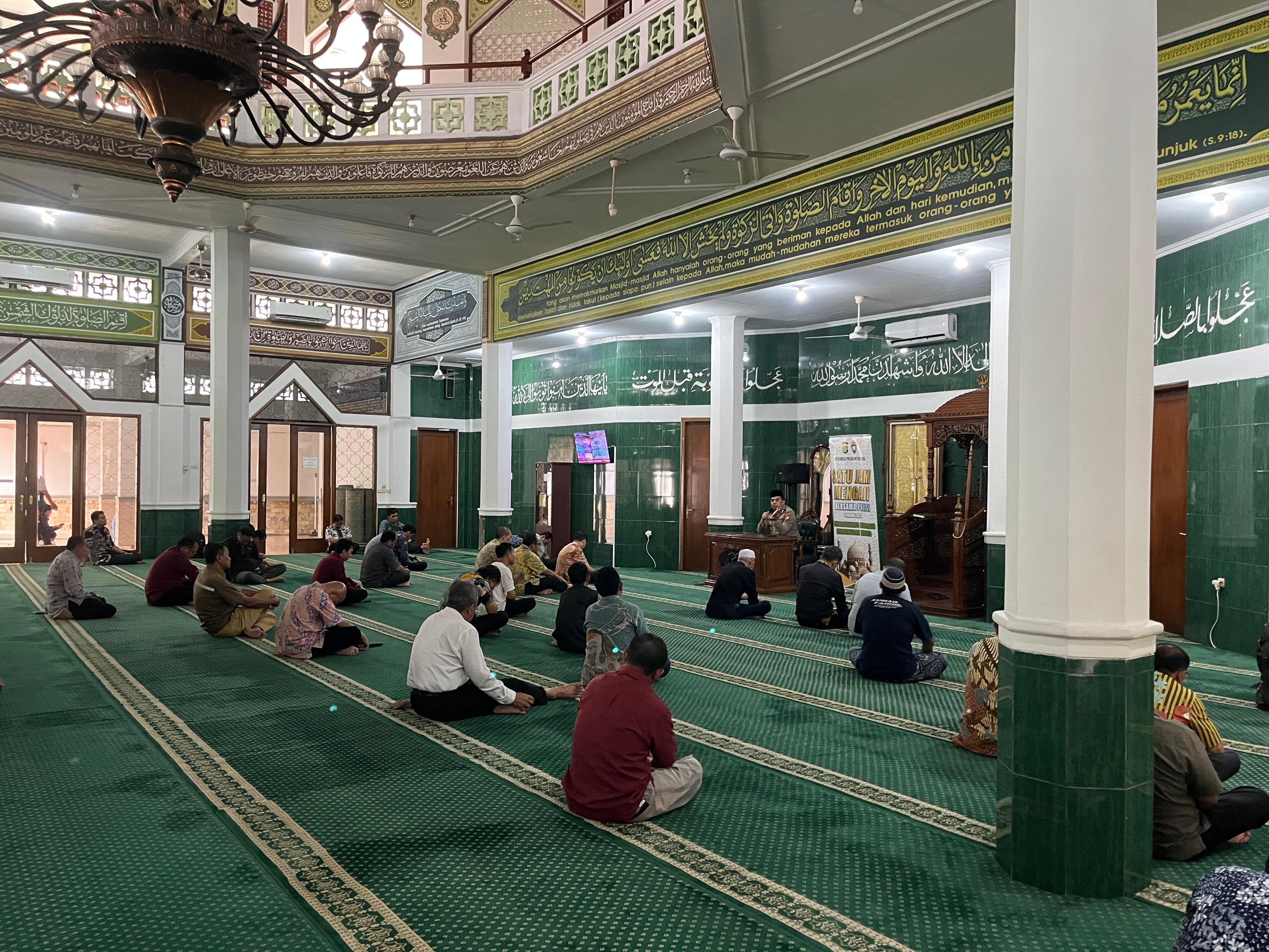 Polda Metro Jaya Gelar “Satu Jam Mengaji” di Masjid Al-Kautsar, Dirbinmas: Masjid Makmur, Kamtibmas Kuat