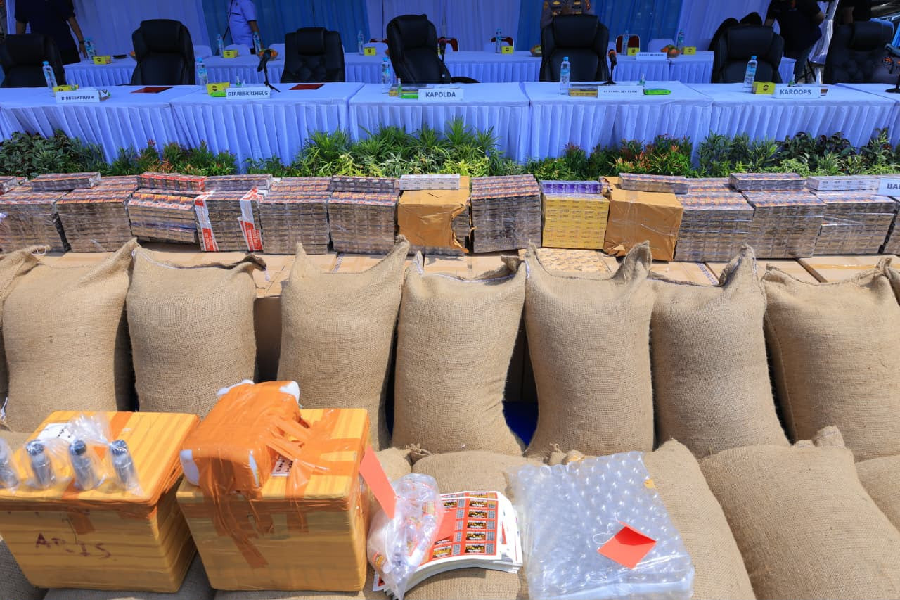 Polda Lampung Ungkap Empat Kasus Kejahatan Ekonomi, Amankan Rokok Ilegal hingga Merkuri