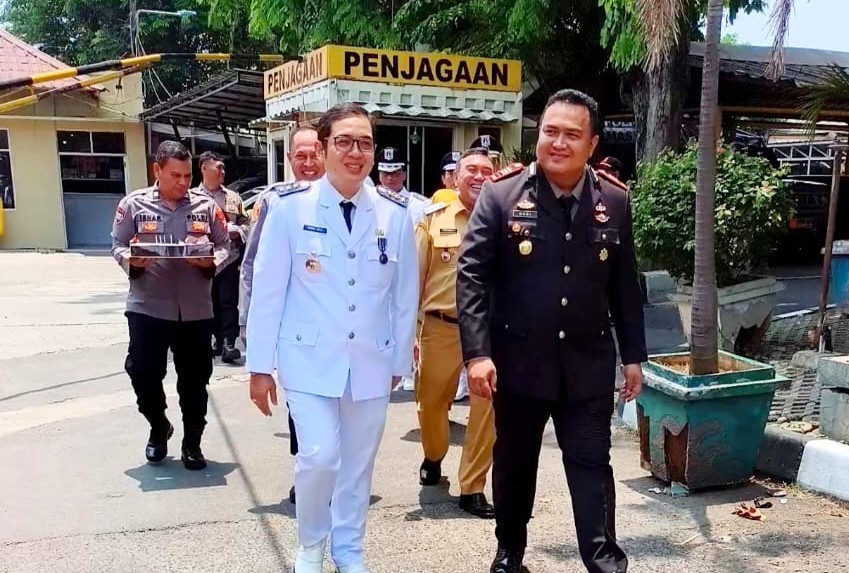 Surprise Party HUT TNI ke-81, Tiga Pilar Cilincing Perkuat Sinergi TNI-Polri