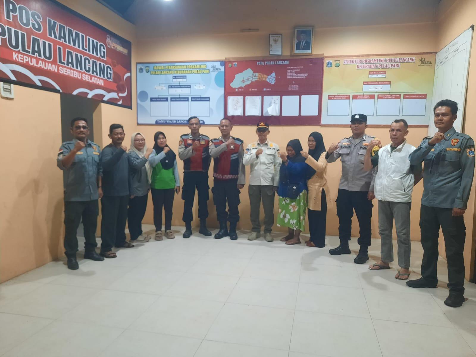 Patroli Malam Jakarta On The Spot, Polsek Kepulauan Seribu Selatan Ajak Warga Kenali Manfaat Layanan Polisi 110