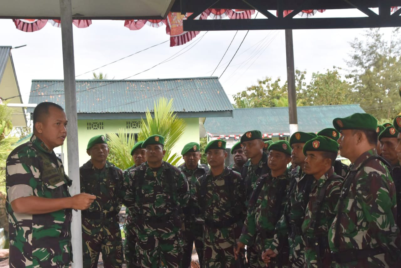 Usai Upacara Bendera, Dandim 1710/Mimika Beri Pengarahan Personel dan PNS Kodim