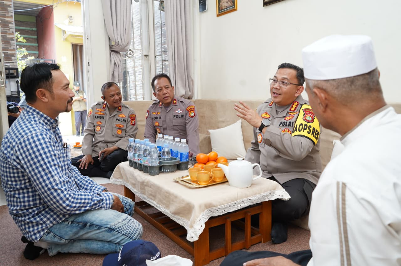 Kapolres Metro Jakarta Utara Silaturahmi ke Kediaman Habib Boften di Tanjung Priok