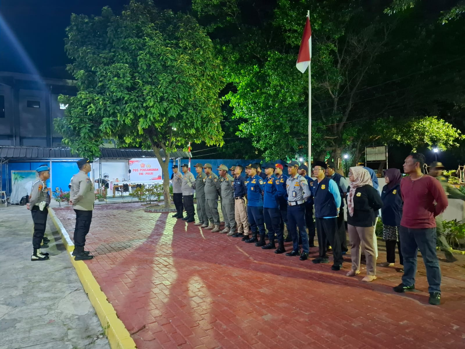 Patroli Malam Gabungan Polsek Kepulauan Seribu Selatan Bersama TNI dan Stakeholder, Jaga Lingkungan Aman dan Kondusif