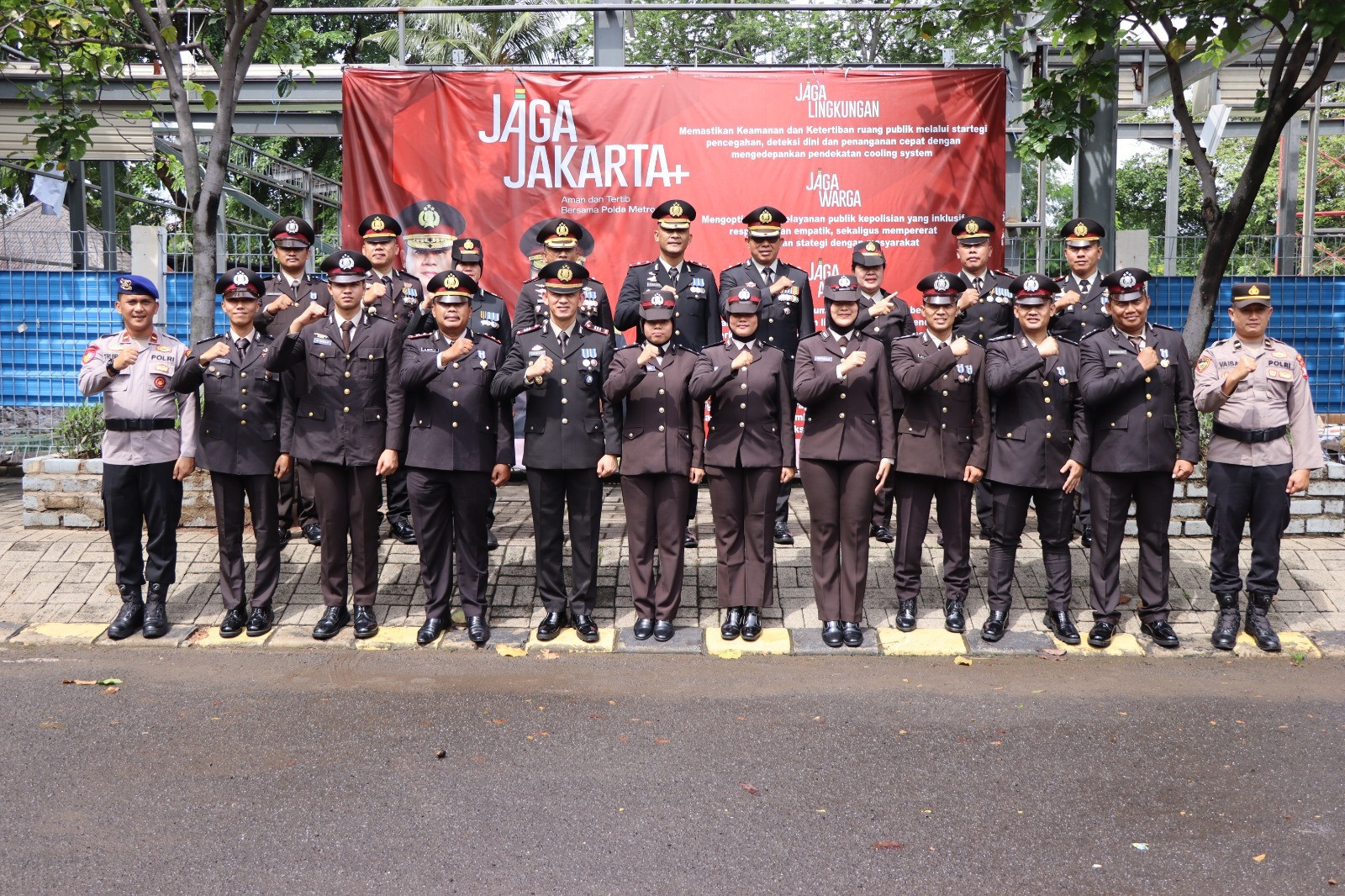 Wakapolres Kepulauan Seribu Pimpin Upacara Pemberian Tanda Kehormatan Satya Lencana