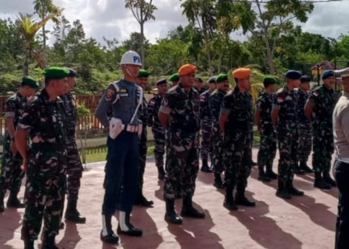 Prajurit Lanal Bintan Ikuti Apel Gelar Pasukan Operasi Keselamatan Seligi 2025 Polres Bintan
