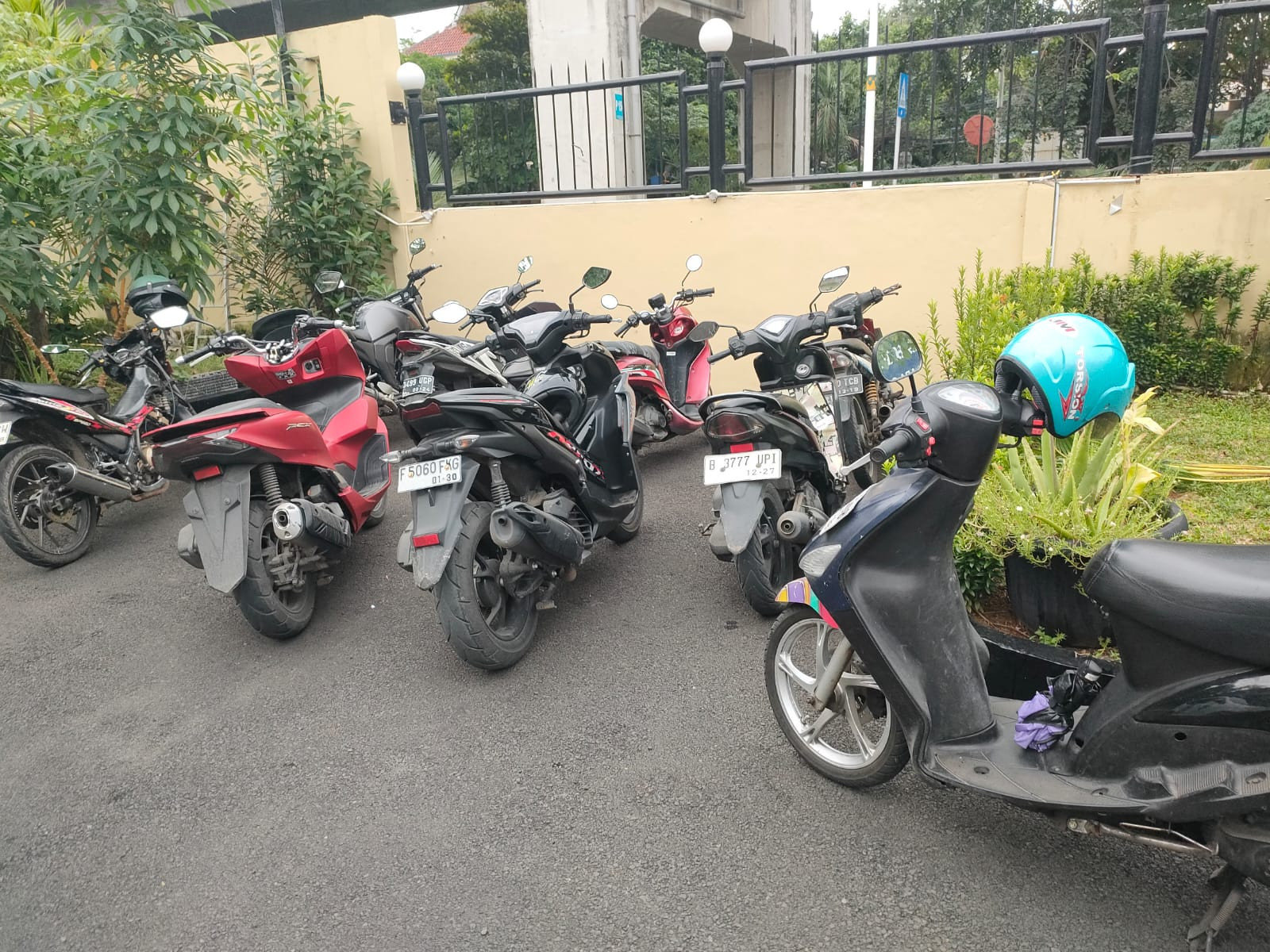 Polsek Kelapa Gading Gelar Apel KRYD dan Edukasi Pelanggar Lalu Lintas dengan Pendekatan Humanis