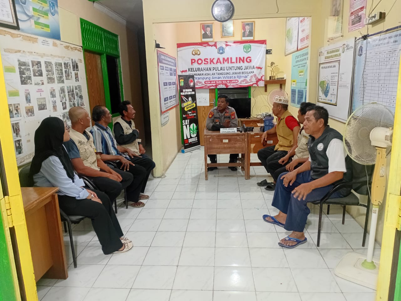 Kapolres Kepulauan Seribu Pastikan Keamanan Lewat Siskamling Pulau, Ingatkan Warga Soal Cuaca Buruk dan Keselamatan Laut