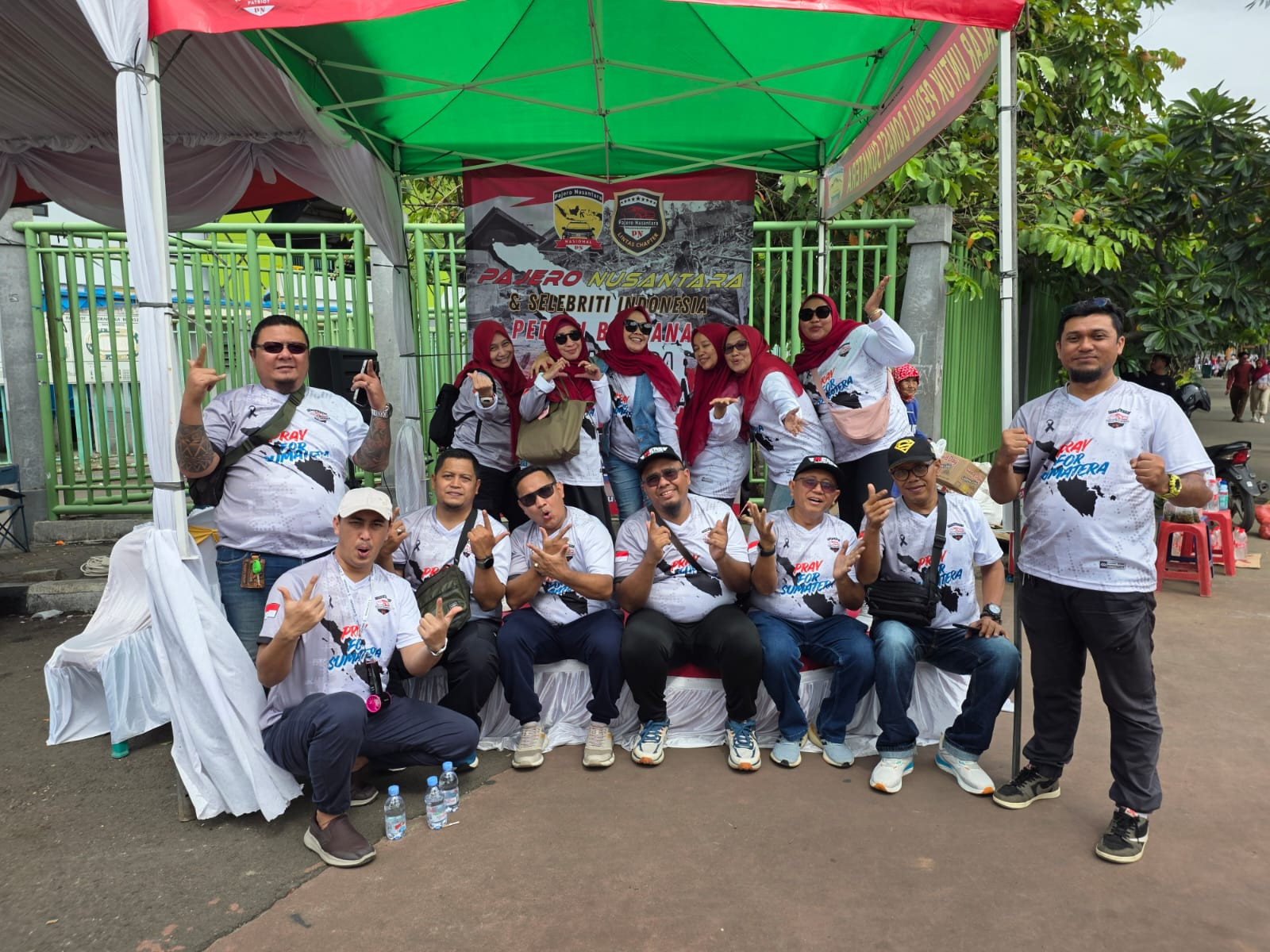 Pajero Nusantara  Bersama Selebriti Gelar Bazar Donasi untuk Korban Bencana Alam di Sumatera