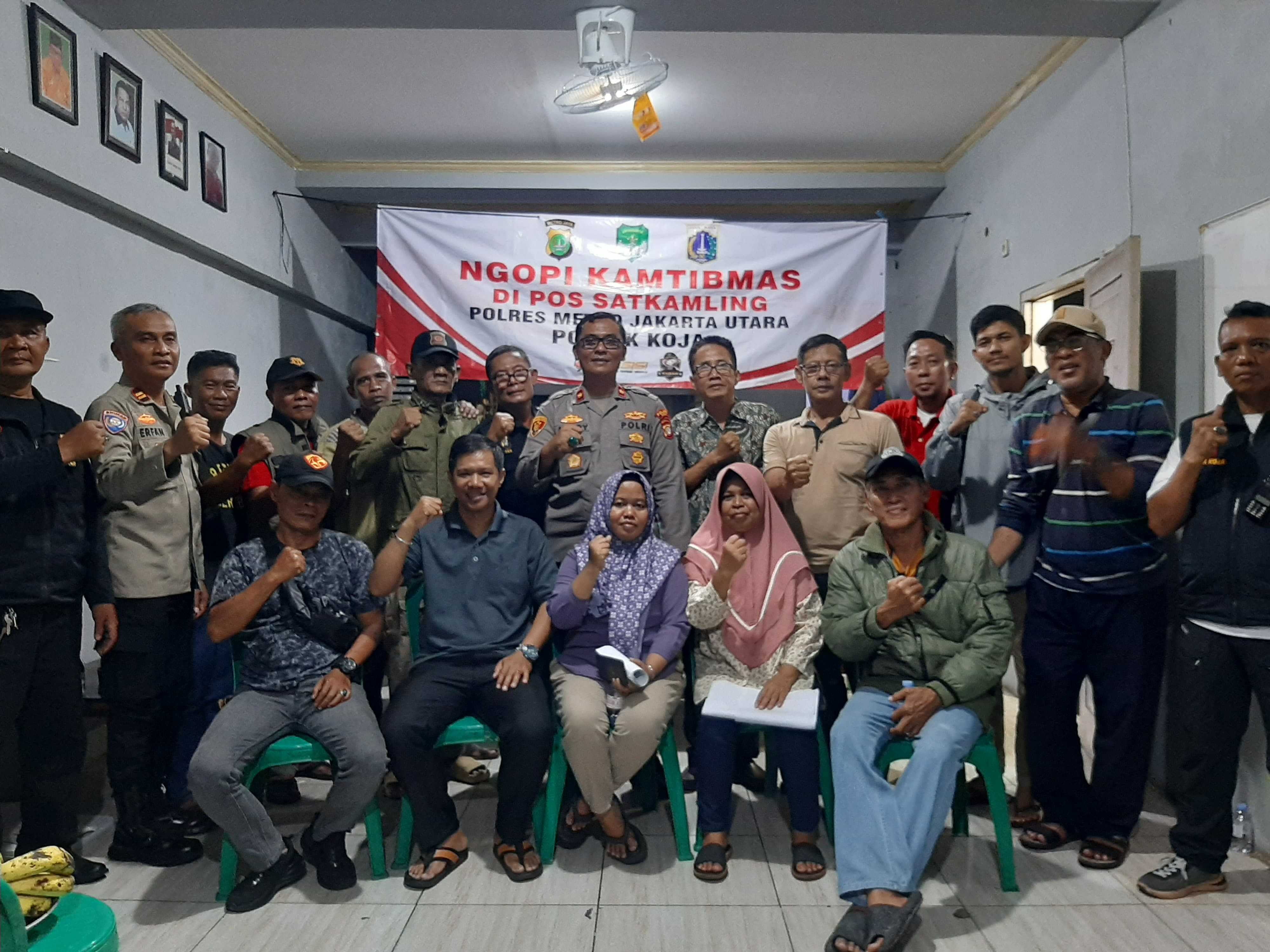 Kapolsek Koja Gelar Ngopi Kamtibmas Bersama Warga RW 11 Tugu Utara