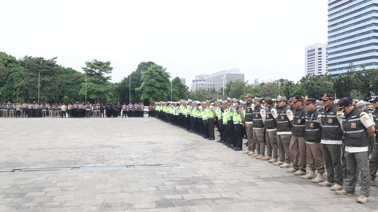 Wakapolda PMJ Minta Personel Layani Warga Secara Humanis di Pasar Murah Monas