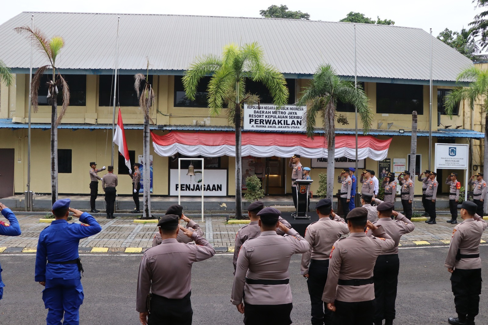 Wakapolres Kepulauan Seribu Pimpin Upacara Hari Kesadaran Nasional 17 April 2025 di Marina Ancol