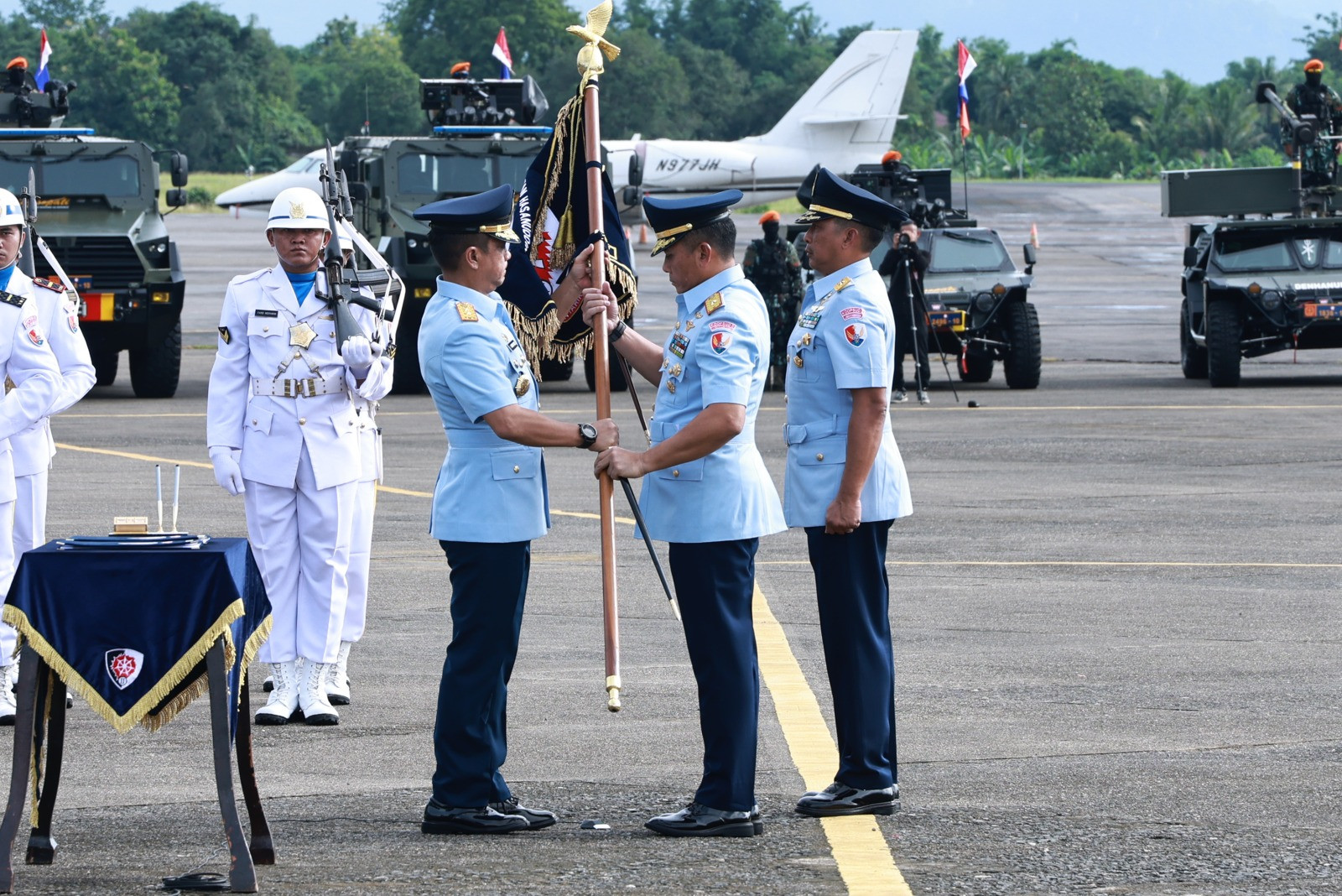 Panglima Komando Operasi  Udara II Pimpin Serah Terima Jabatan Danlanud Sultan Hasanuddin