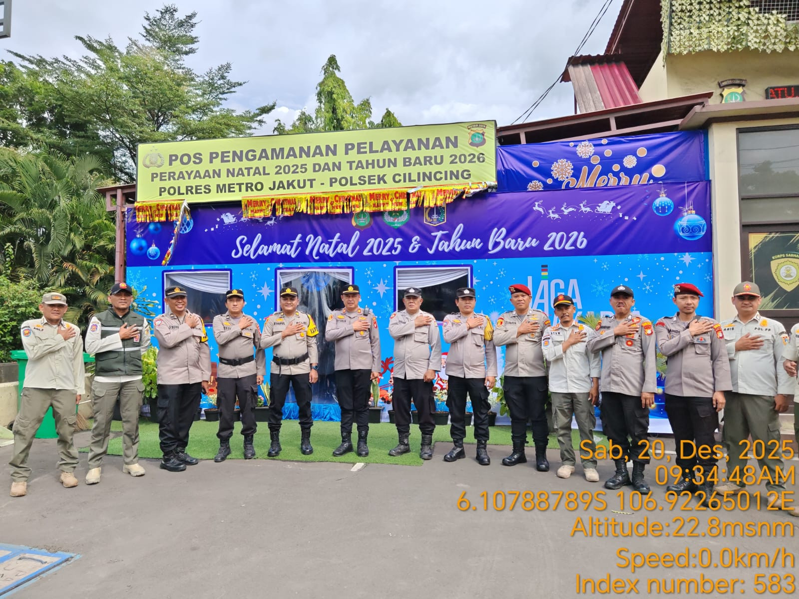 Polsek Cilincing Siagakan Pos Pam Tanah Merdeka Jelang Natal 2025 dan Tahun Baru 2026