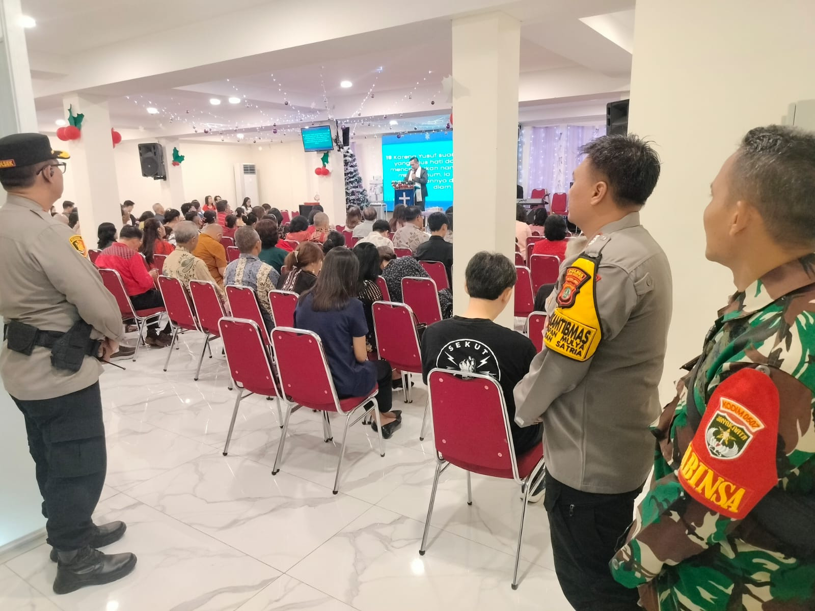 Polsek Medan Satria Amankan Rangkaian Ibadah Perayaan Natal Tahun 2025, Situasi Berjalan Aman dan Kondusif