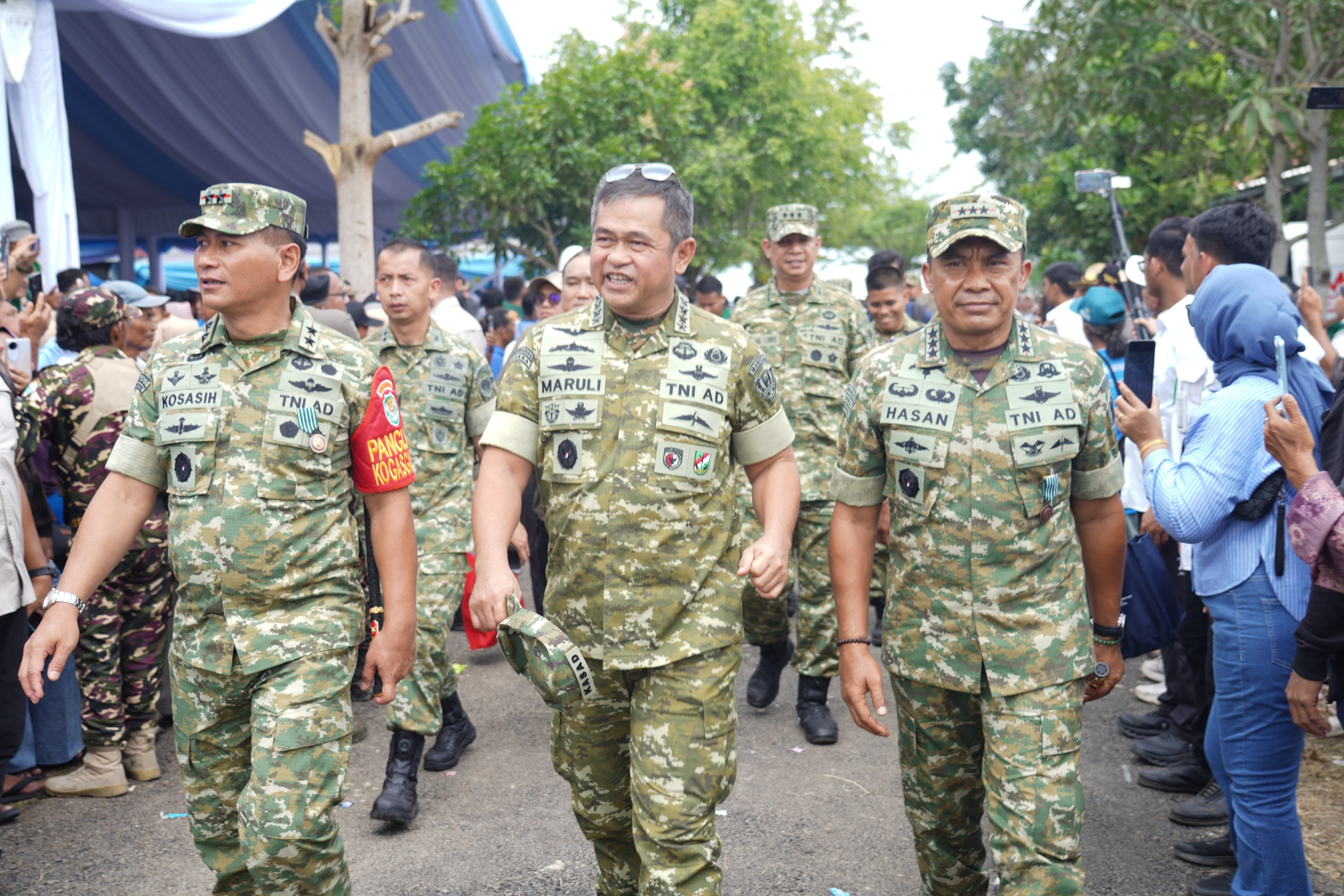 Kasad Hadiri Panen Raya di Cilebar Karawang, Presiden RI Umumkan Swasembada Pangan Nasional