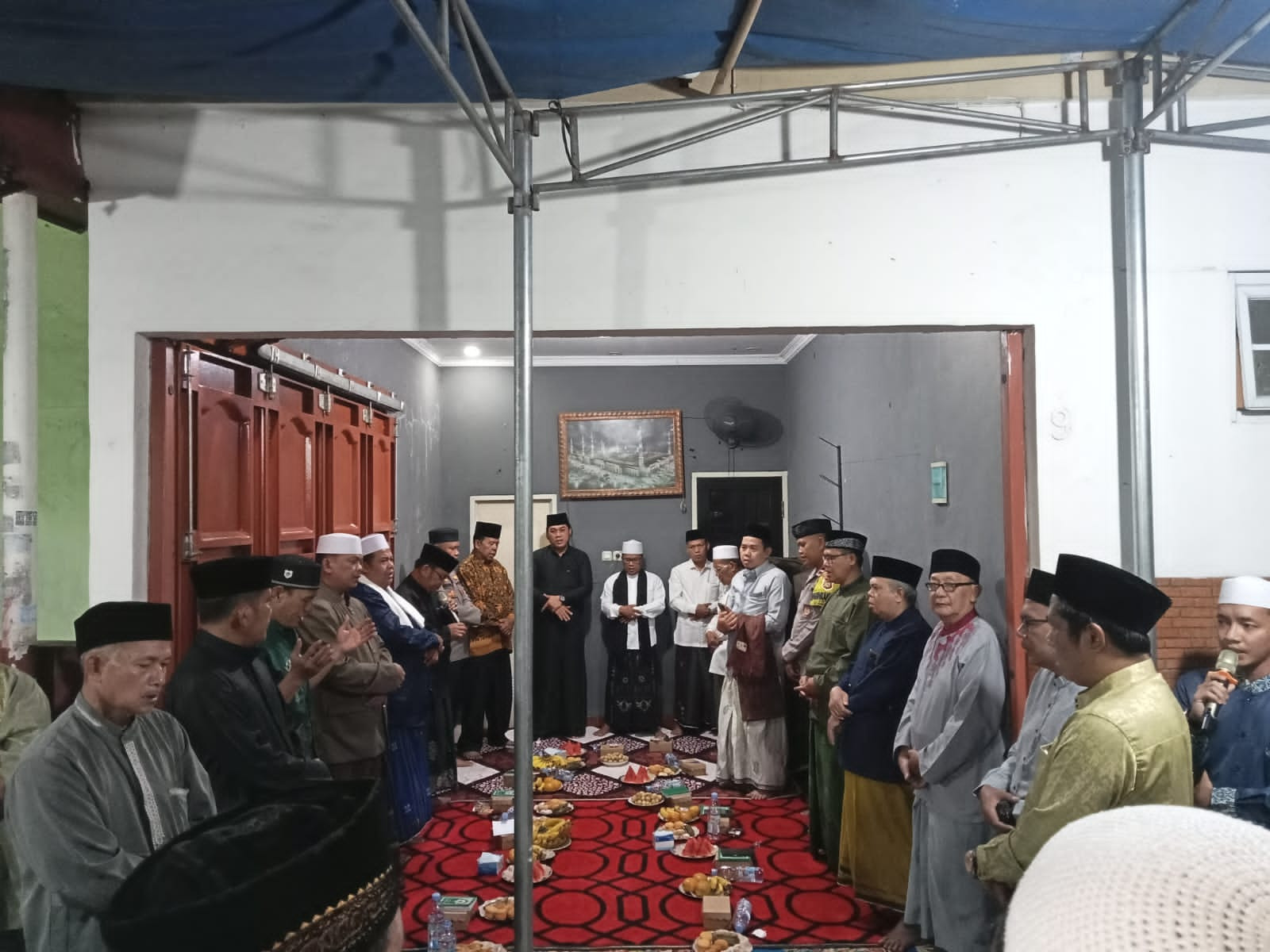 Kapolsek Bekasi Barat Hadiri Pengajian Ratiban dan Walimatus Saffar, Sampaikan Pesan Kamtibmas Kondusif