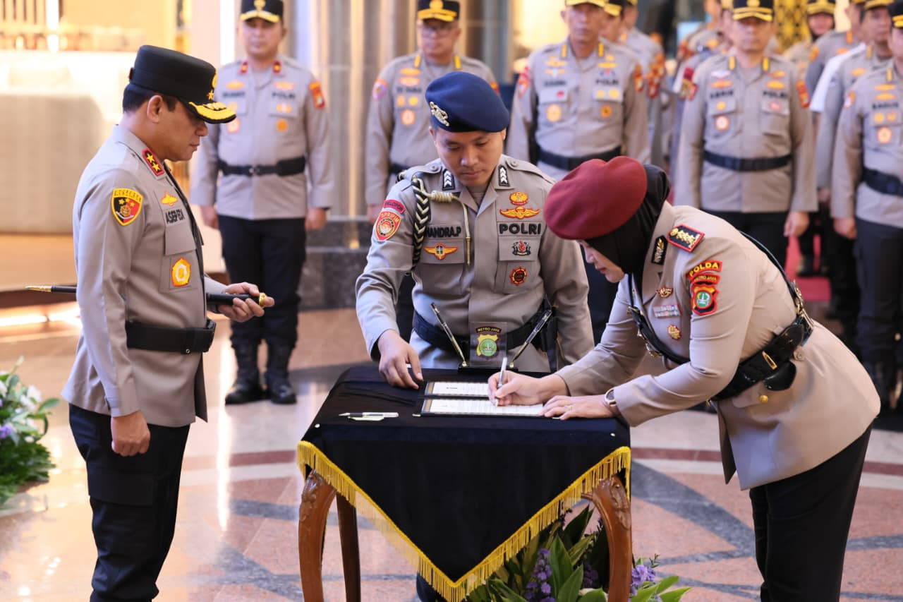 Kapolda Metro Jaya Pimpin Pelantikan Dirres PPA dan PPO Polda Metro Jaya