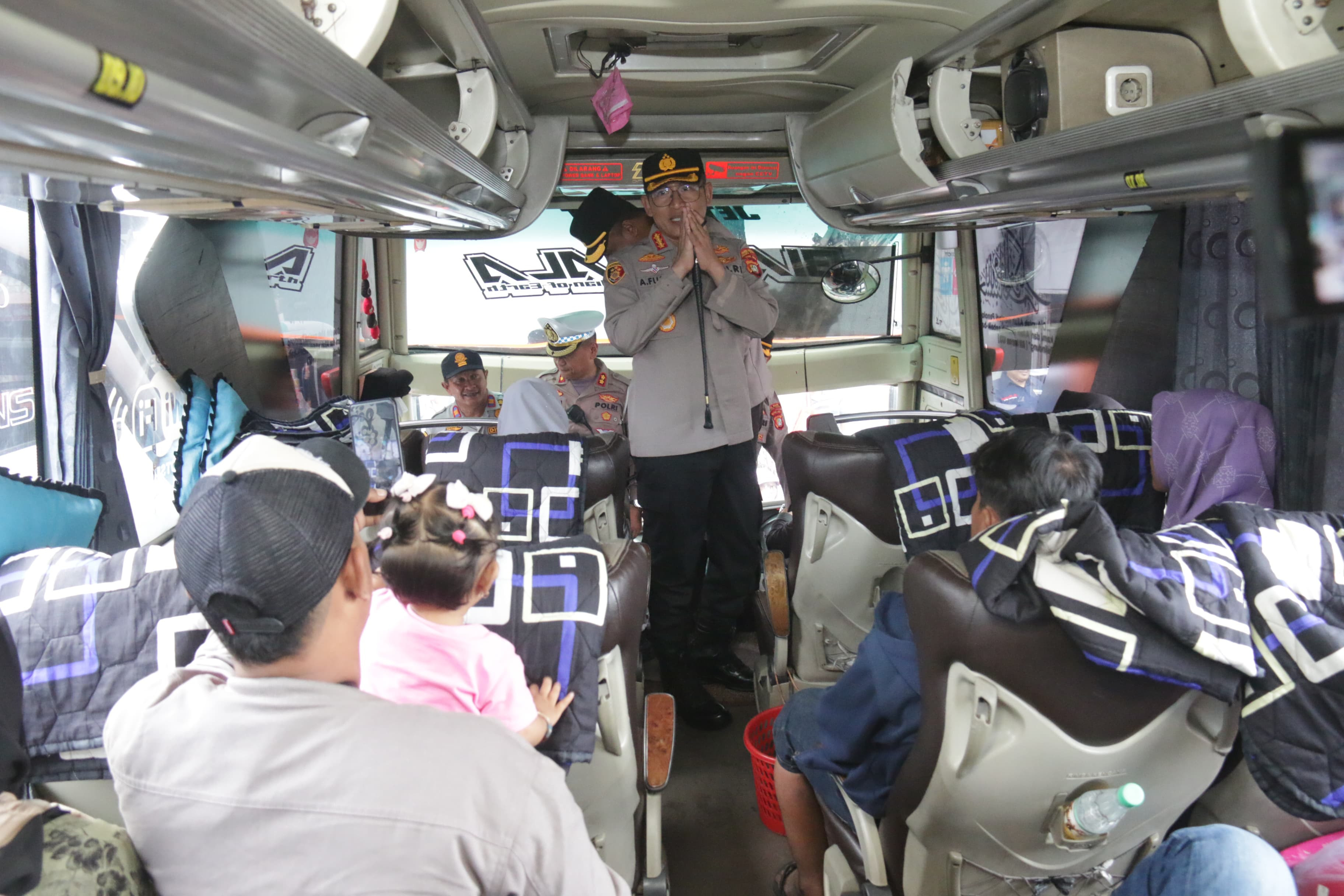 Kapolres Metro Jakarta Utara Tinjau Terminal Tanjung Priok, Pastikan Keamanan dan Kenyamanan Mudik Lebaran 2025