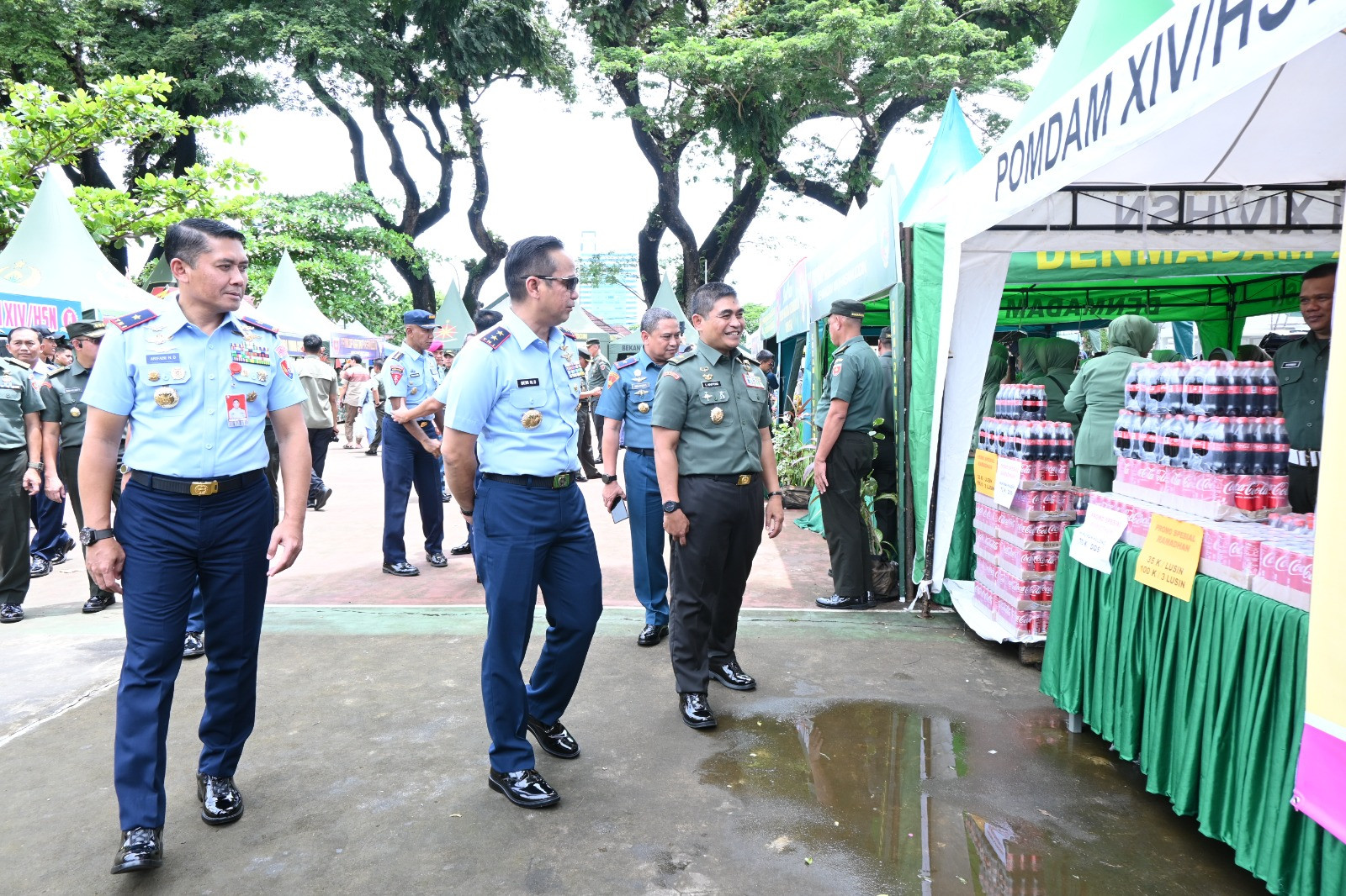 Pangkoopsud II Hadiri Bazaar TNI di wilayah Makassar di Lapangan Hasanuddin