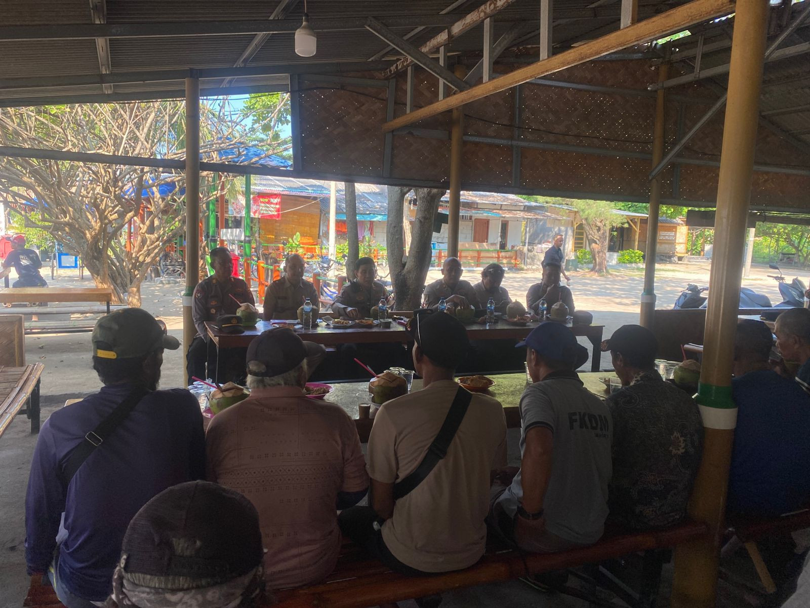 Kapolres Kepulauan Seribu Gelar Jumat Curhat Dalam Operasi Ketupat Jaya 2026 di Pulau Tidung, Perkuat Sinergi Kamtibmas dan Pelayanan Masyarakat