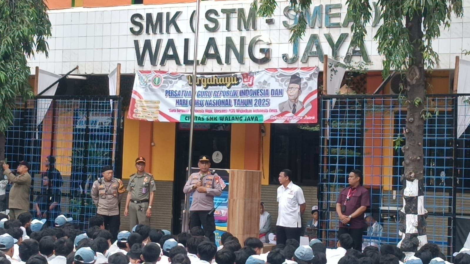 Polsek Koja Gelar Program “Police Go To School” di SMK Walang Jaya, Antisipasi Aksi Demo dan Tawuran Menjelang Hari Anti Korupsi & HAM