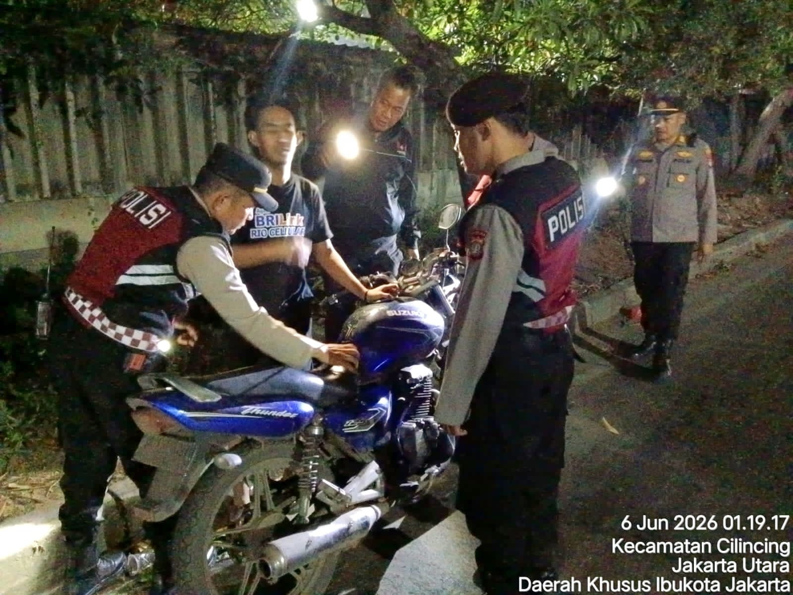Razia Stasioner dan Patroli Mobile, Polsek Cilincing Pastikan Wilayah Tetap Kondusif