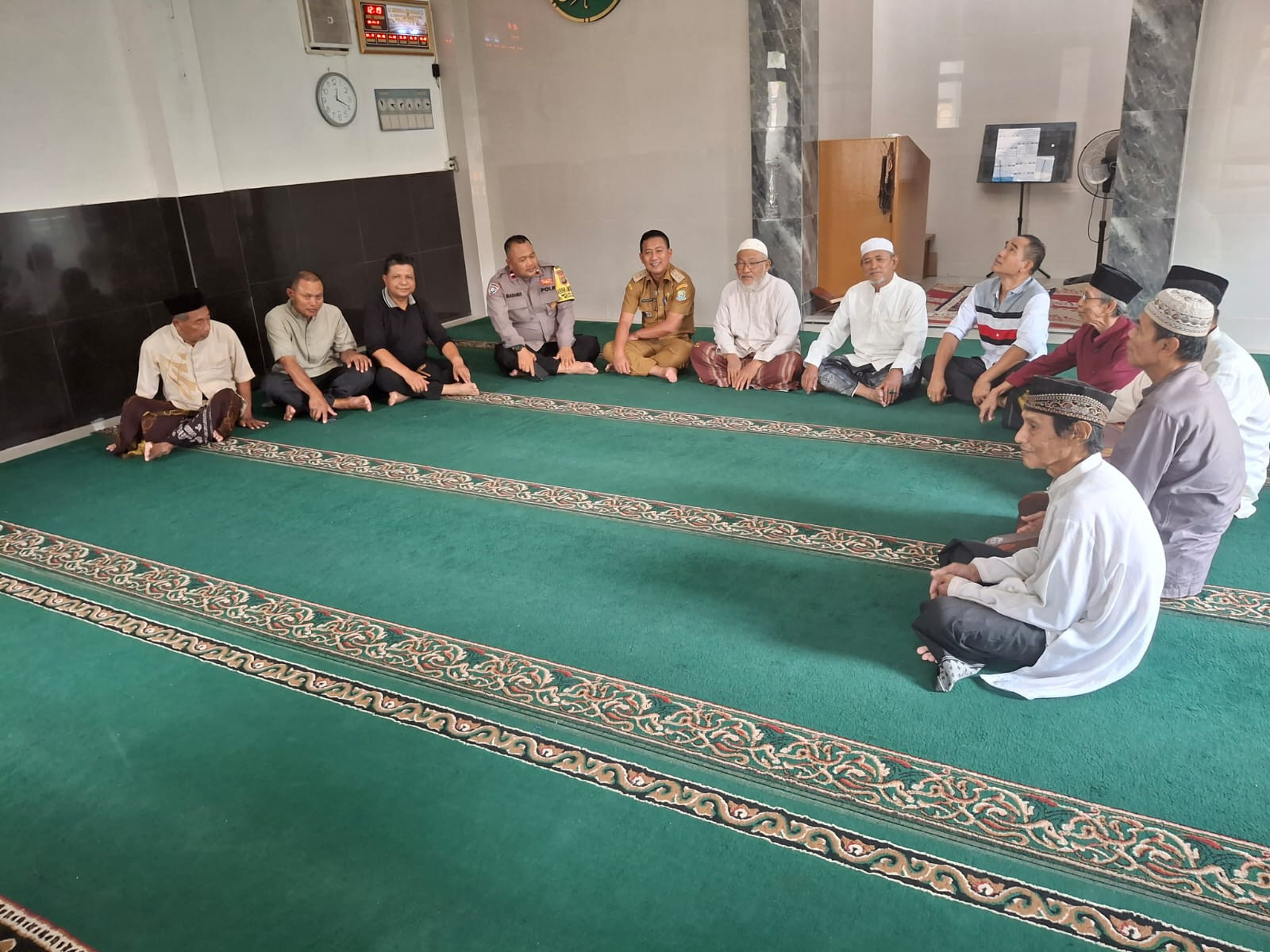 POLSEK MEDANSATRIA LAKSANAKAN SOSIALISASI LARANGAN PETASAN DAN KEMBANG API JELANG MALAM TAHUN BARU 2026