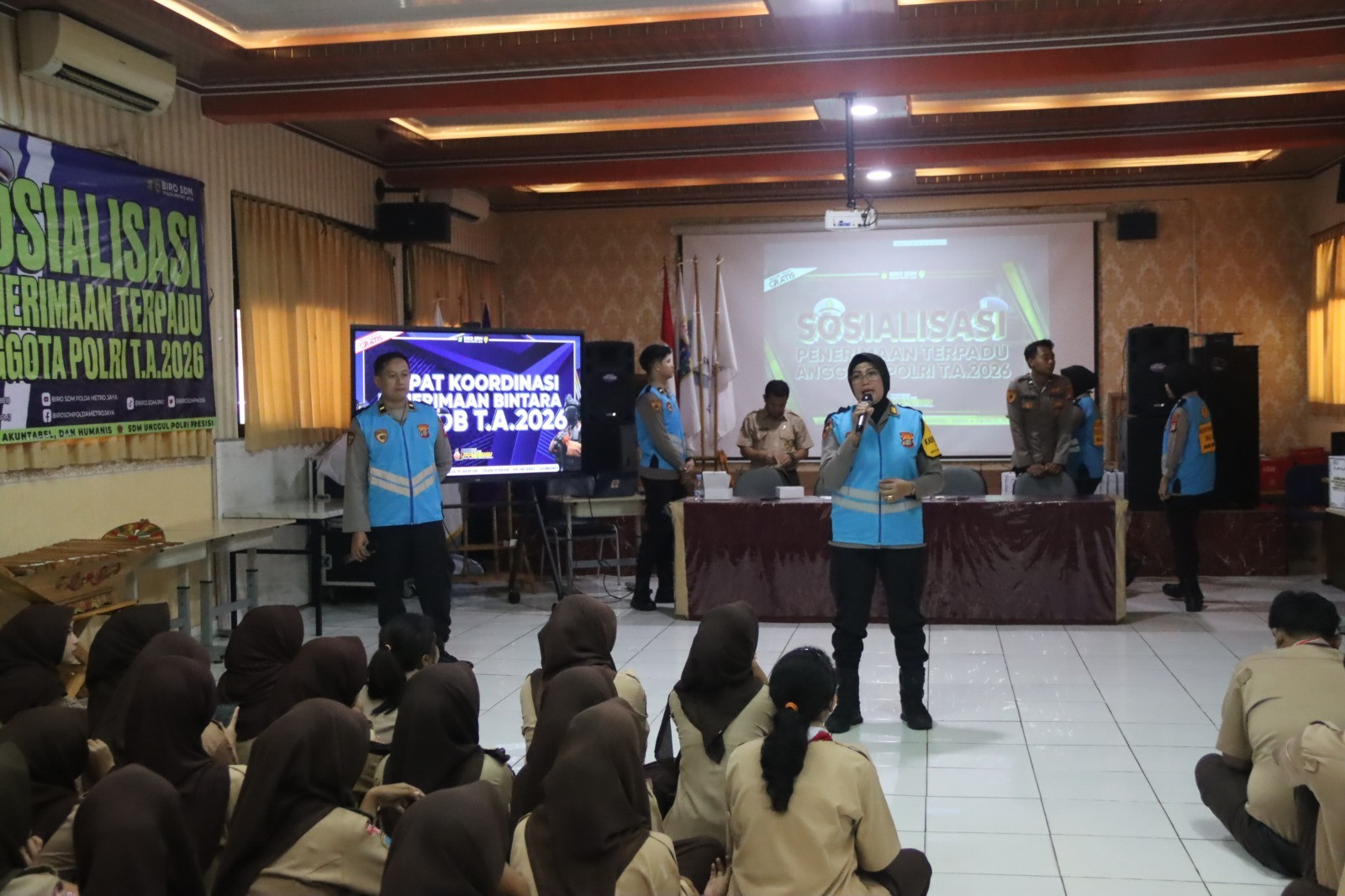 Sosialisasi Penerimaan Bintara Polri TA 2025/2026, Polres Kepulauan Seribu Dorong Siswa SMAN 69 Jakarta Siapkan Diri Sejak Dini