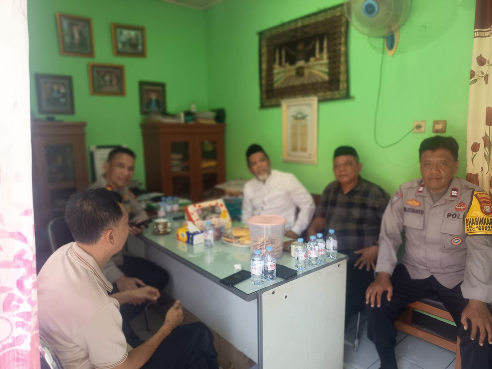 Jaga Jakarta On The Spot ; Kapolsek Bekasi Barat Perkuat Sinergi dengan Tokoh Agama, Ajak Bersama Cegah Tawuran dan Narkoba