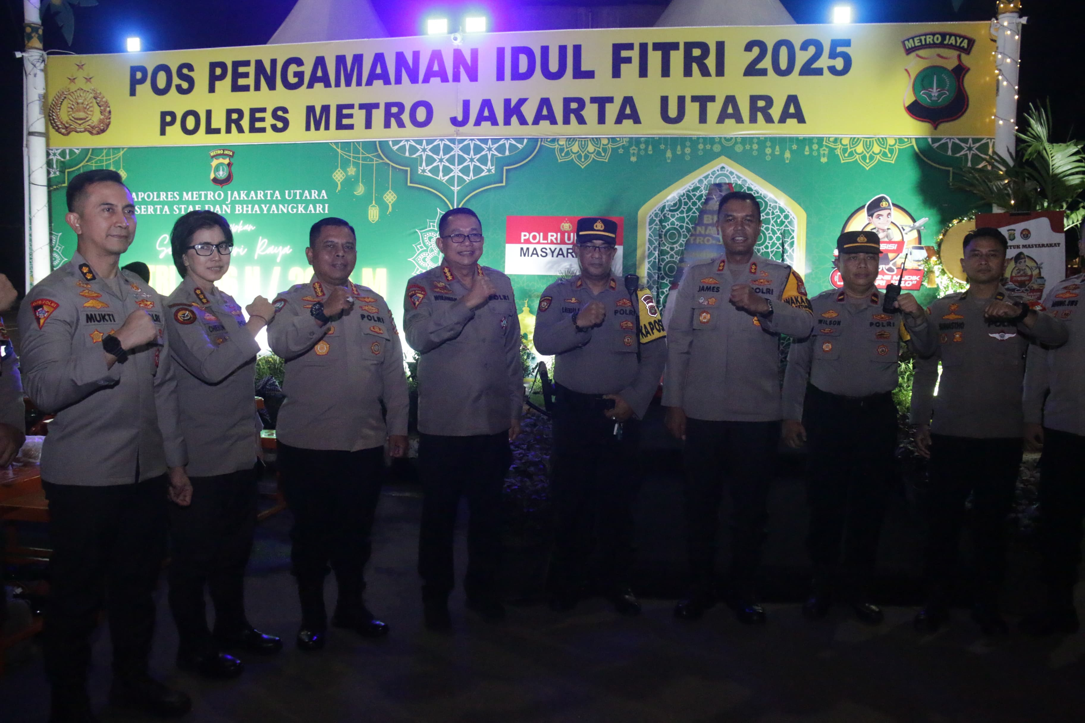 Wakapolres Metro Jakarta Utara dan Tim Supervisi Mabes Polri Tinjau Pospam Ketupat 2025 di Kelapa Gading