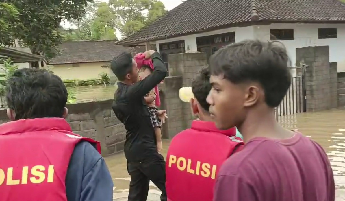 Polri Siapkan Bantuan dan Trauma Healing untuk Korban Banjir dan Longsor di Bali