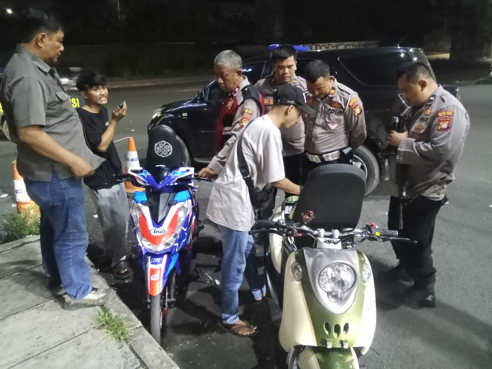 Patroli Bersama Polsek Bekasi Barat dan Polsek Duren Sawit Cegah Tawuran di Perbatasan Wilayah