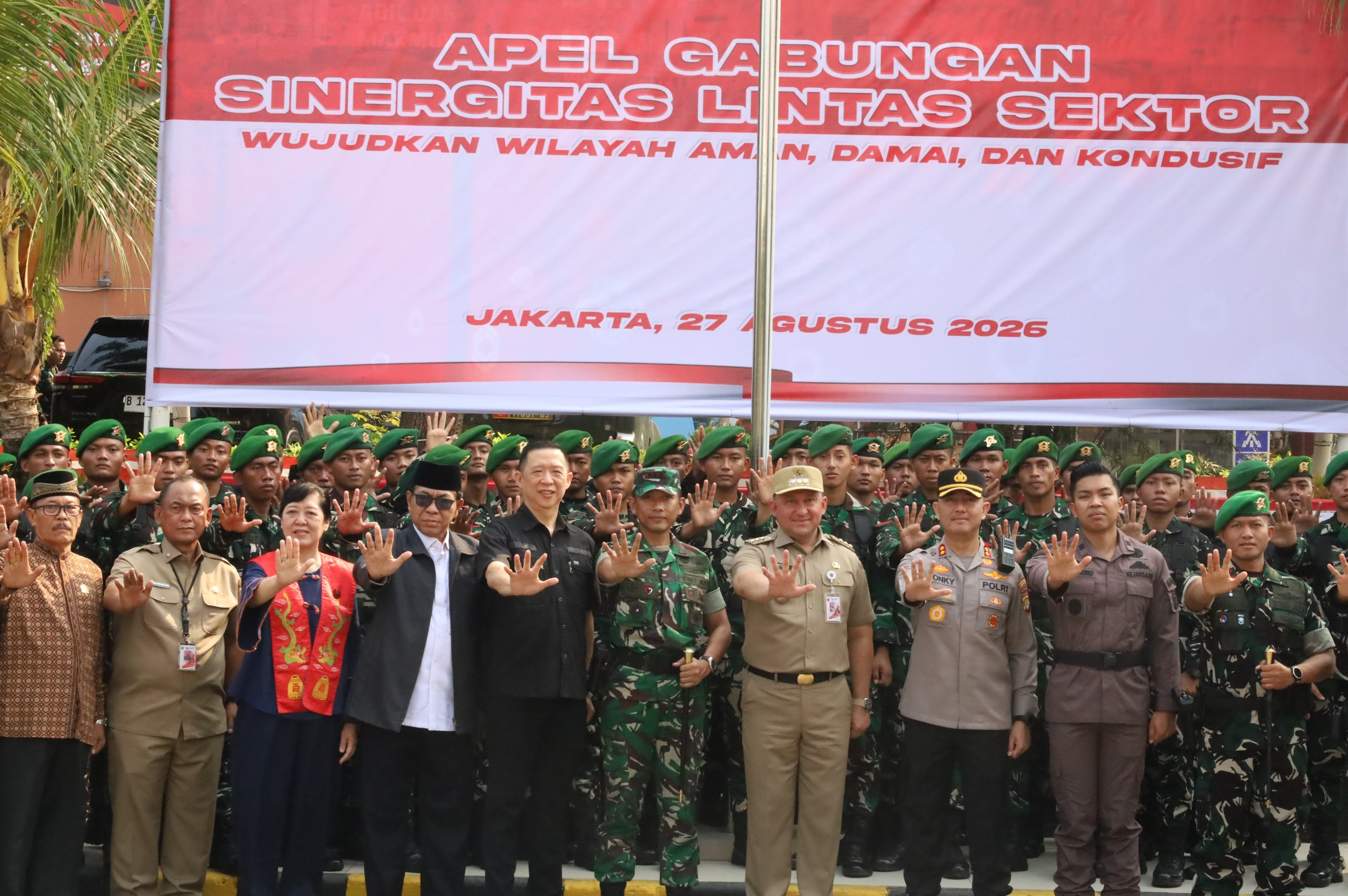 Ratusan Personel Gabungan Disiagakan, Warga Jakarta Utara Diimbau Tetap Nyaman Beraktivitas