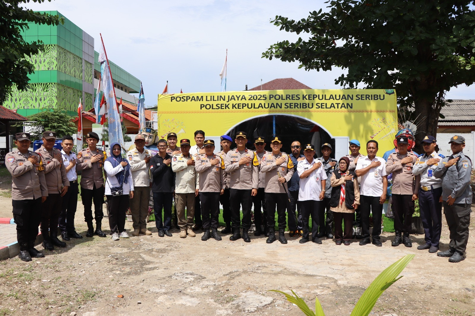 Pos Pengamanan Nataru Siap Layani Warga dan Wisatawan, Polres Kepulauan Seribu Hadirkan Layanan Ramah di Lima Pulau