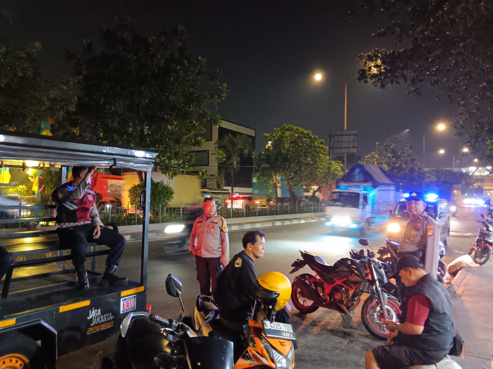 Jaga Jakarta, Polsek Metro Penjaringan Gelar KRYD Antisipasi Tawuran dan Kejahatan Jalanan