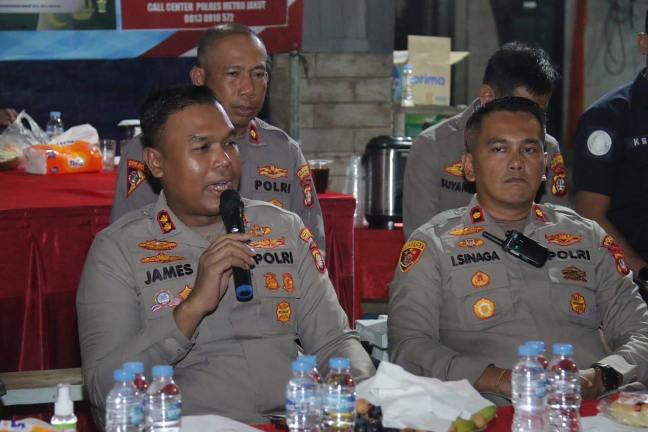 Wakapolres Metro Jakarta Utara Kunjungi Pos Ramadhan Terpadu 2025 di Masjid Kramat Kp. Bandan, Cegah Tawuran di Bulan Suci Ramadhan