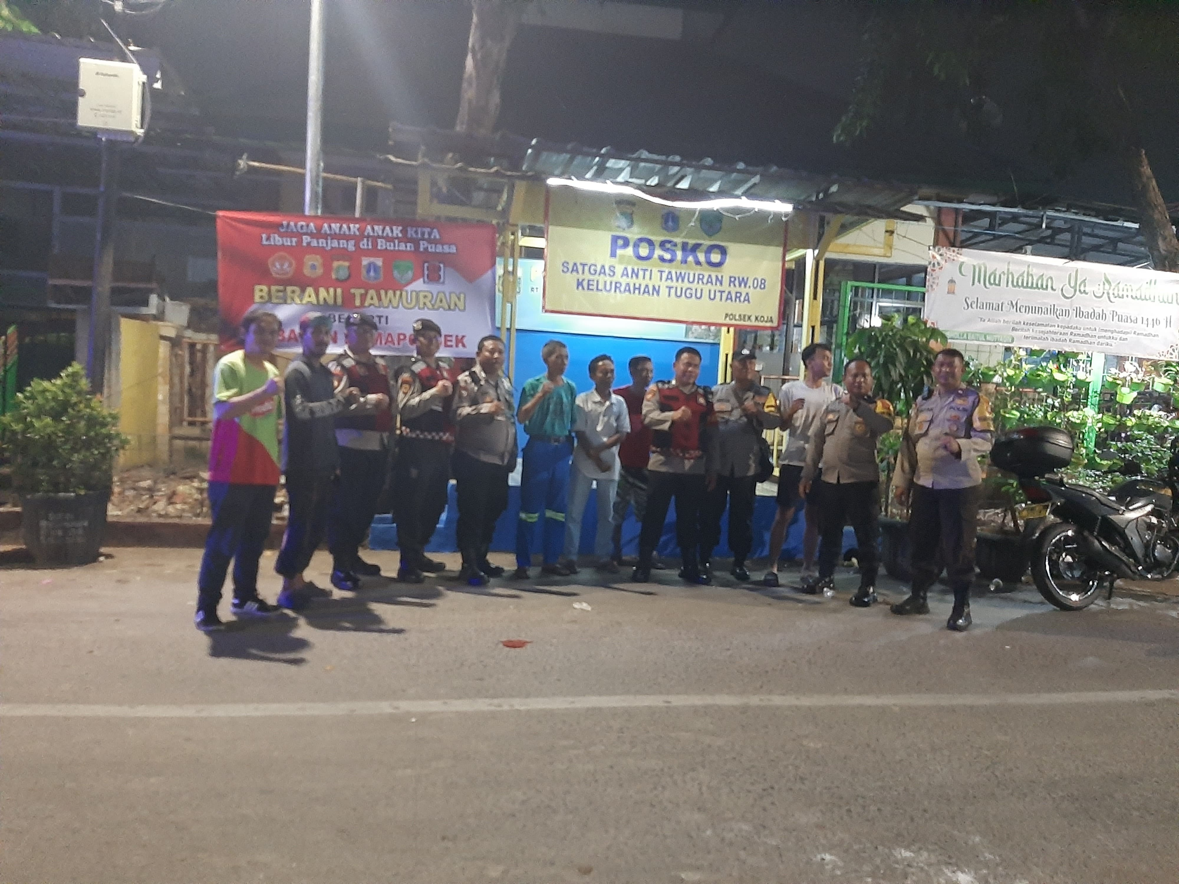 Polsek Koja Sambangi Pos Satkamling Untuk Jaga Kondusivitas Wilayah