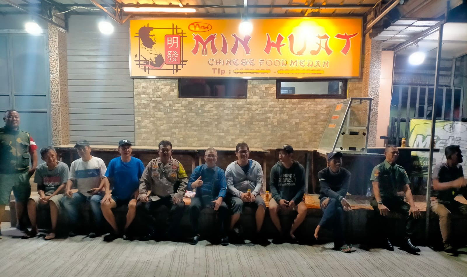 Bhabinkamtibmas Kelurahan Pejuang Laksanakan Kunjungan di Pos Siskamling