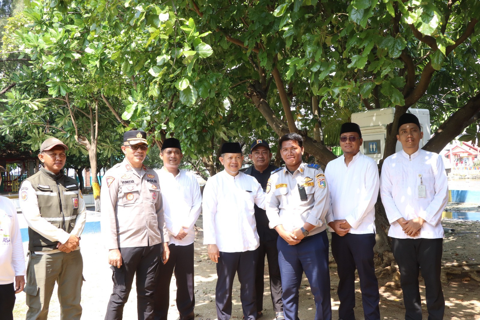 Polres Kepulauan Seribu Humanis Amankan Haul Habib Ali Bin Ahmad Bin Zen Al-‘Aidid ke-135, Ribuan Jamaah Khusyuk Hadiri Wisata Religi di Pulau Panggang