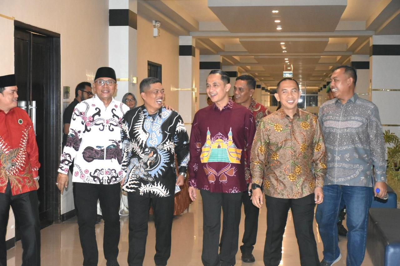 Bersama Forkopimda Kota Tanjung Pinang, Danlanal Bintan Hadiri Pisah Sambut Dandim 0315/TPI
