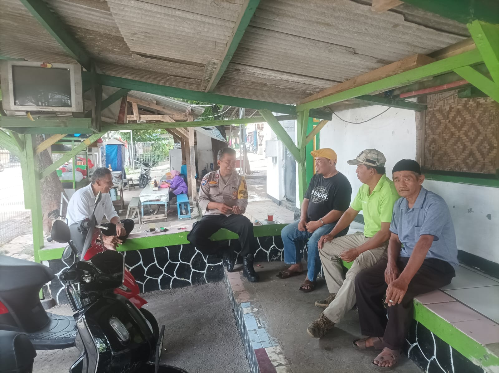 Polisi Cipayung lakukan Patroli Rumah Kosong dan  Himbauan Mudik dalam libur lebaran