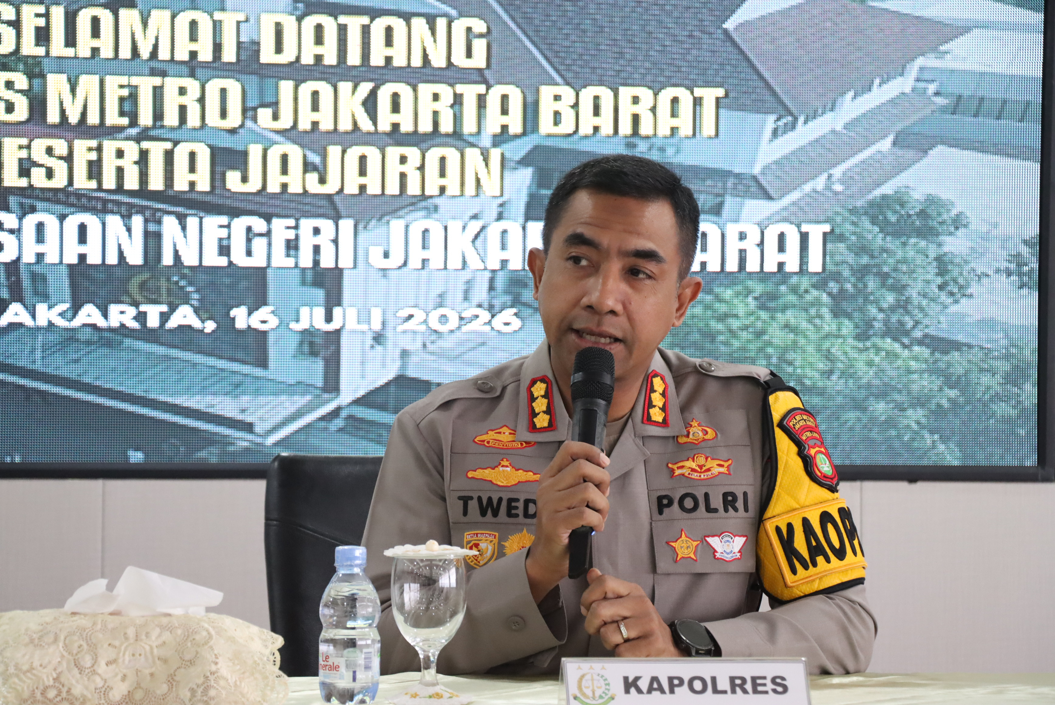 Kapolres Metro Jakarta Barat Jalin Silaturahmi dengan Kajari, Perkokoh Kolaborasi Polri dan Kejaksaan