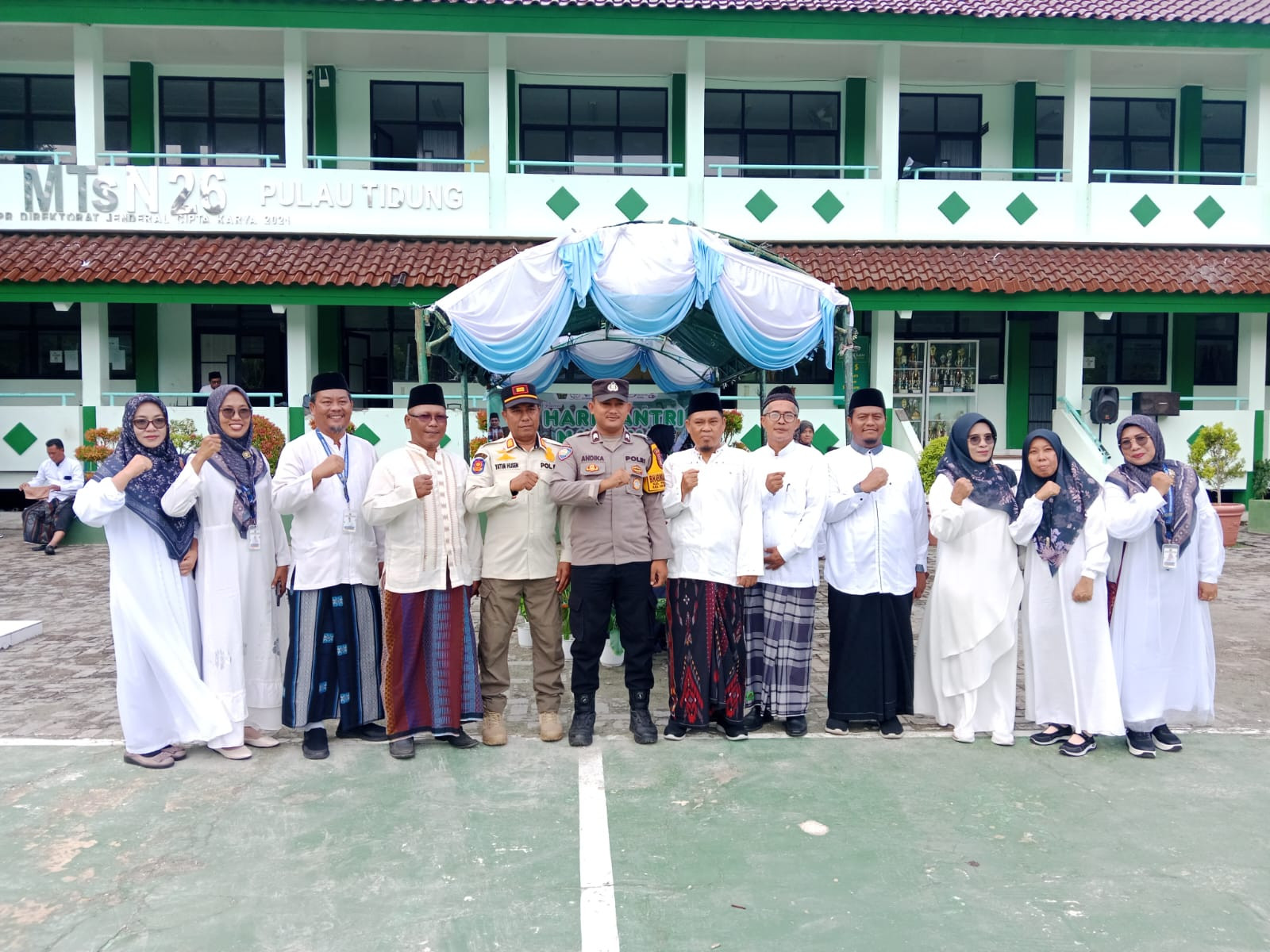 Briptu Andika Fajar Hadir dan Mendampingi Pawai Hari Santri Nasional di Pulau Tidung