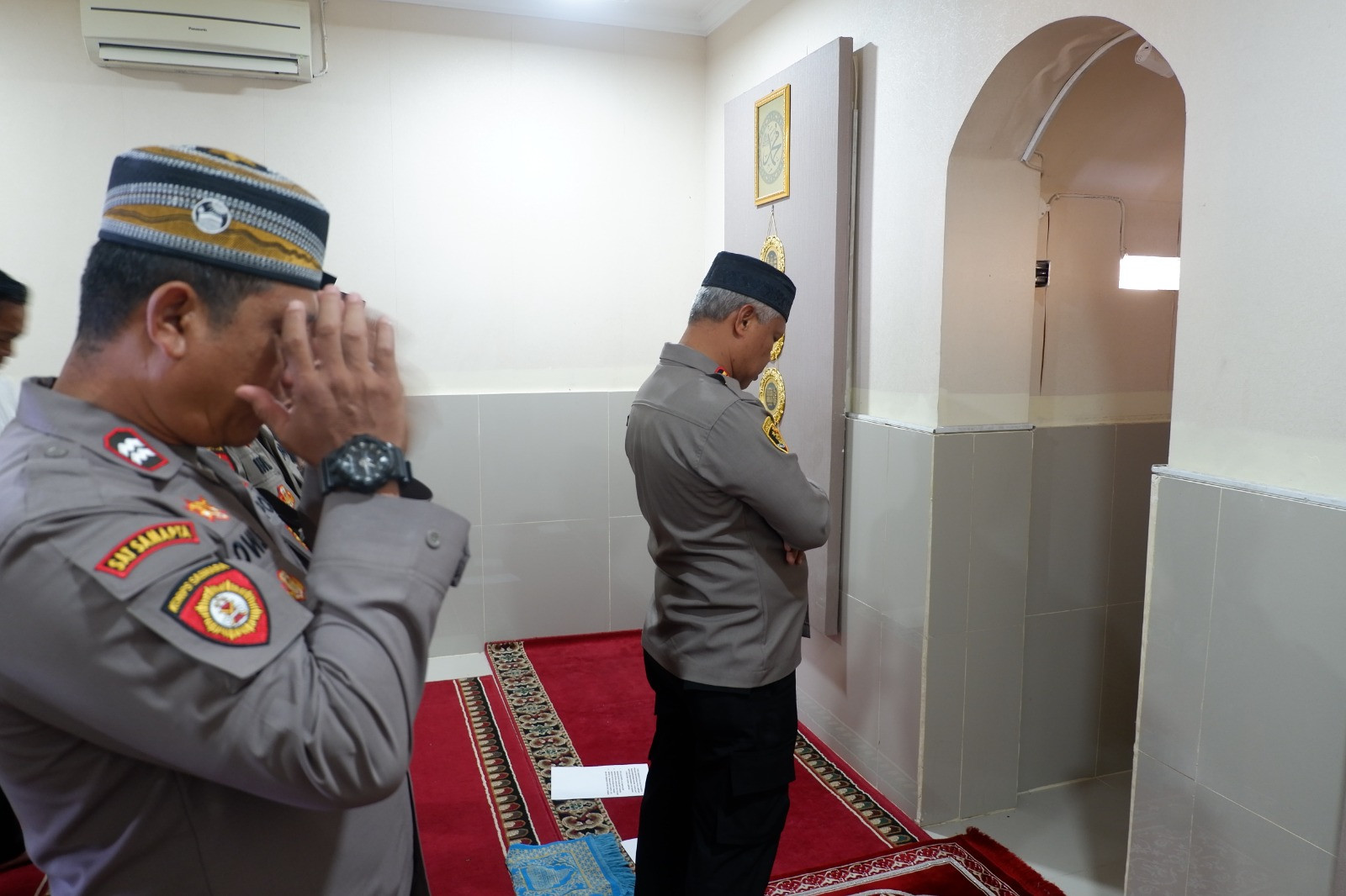 Polsek Pademangan Gelar Sholat Ghaib untuk 3 Personel Polres Way Kanan yang Gugur dalam Tugas