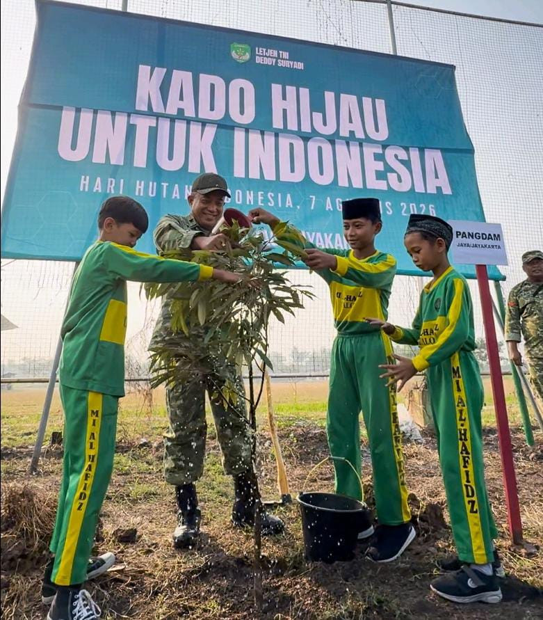 Hari Hutan Nasional, Korem 052/Wkr Tanam 2.000 Pohon sebagai "Kado untuk Indonesia