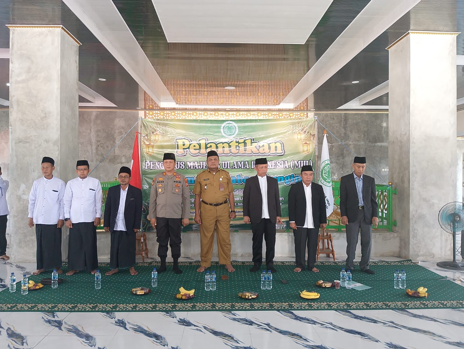 Kapolsek Cabangbungin Hadiri Pelantikan Pengurus MUI Cabangbungin Periode 2025–2030, Teguhkan Peran Ulama untuk Bekasi Bangkit dan Sejahtera