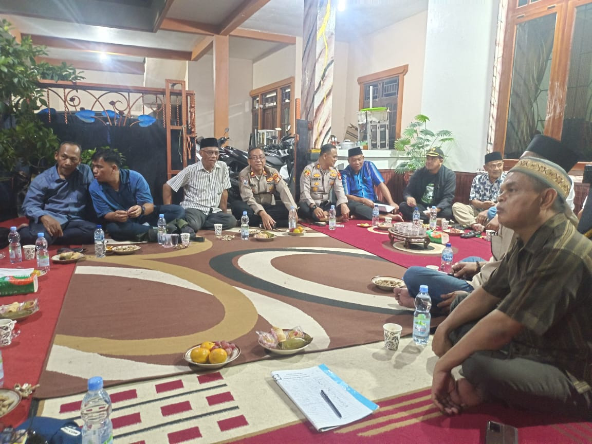 Polisi Bersama Masyarakat, Kapolsek Bekasi Barat Perkuat Silaturahmi Kamtibmas dengan Tokoh Masyarakat Kota Baru