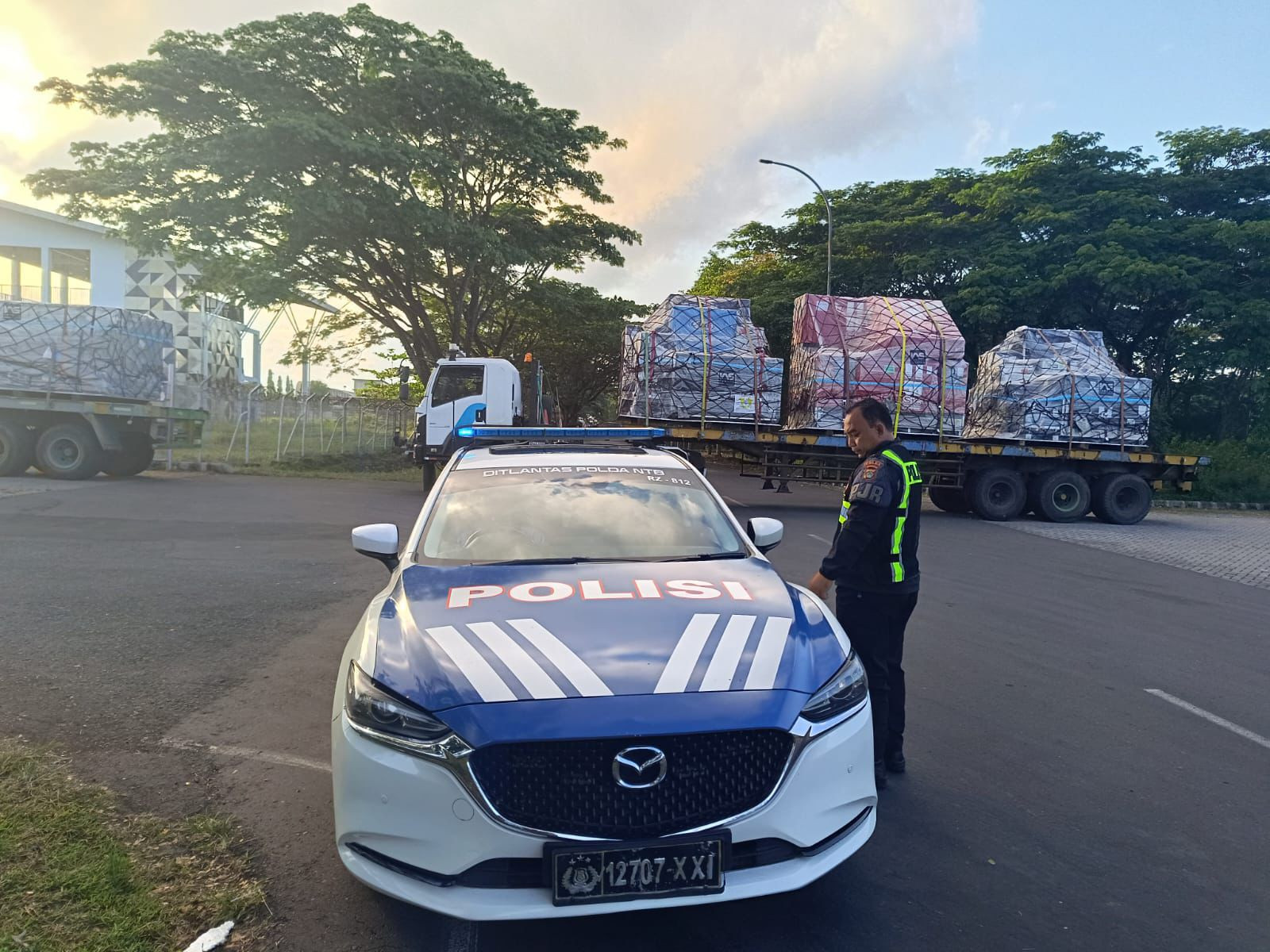 Pengawalan Logistik Pasca-MotoGP Mandalika 2025 Berjalan Aman dan Lancar