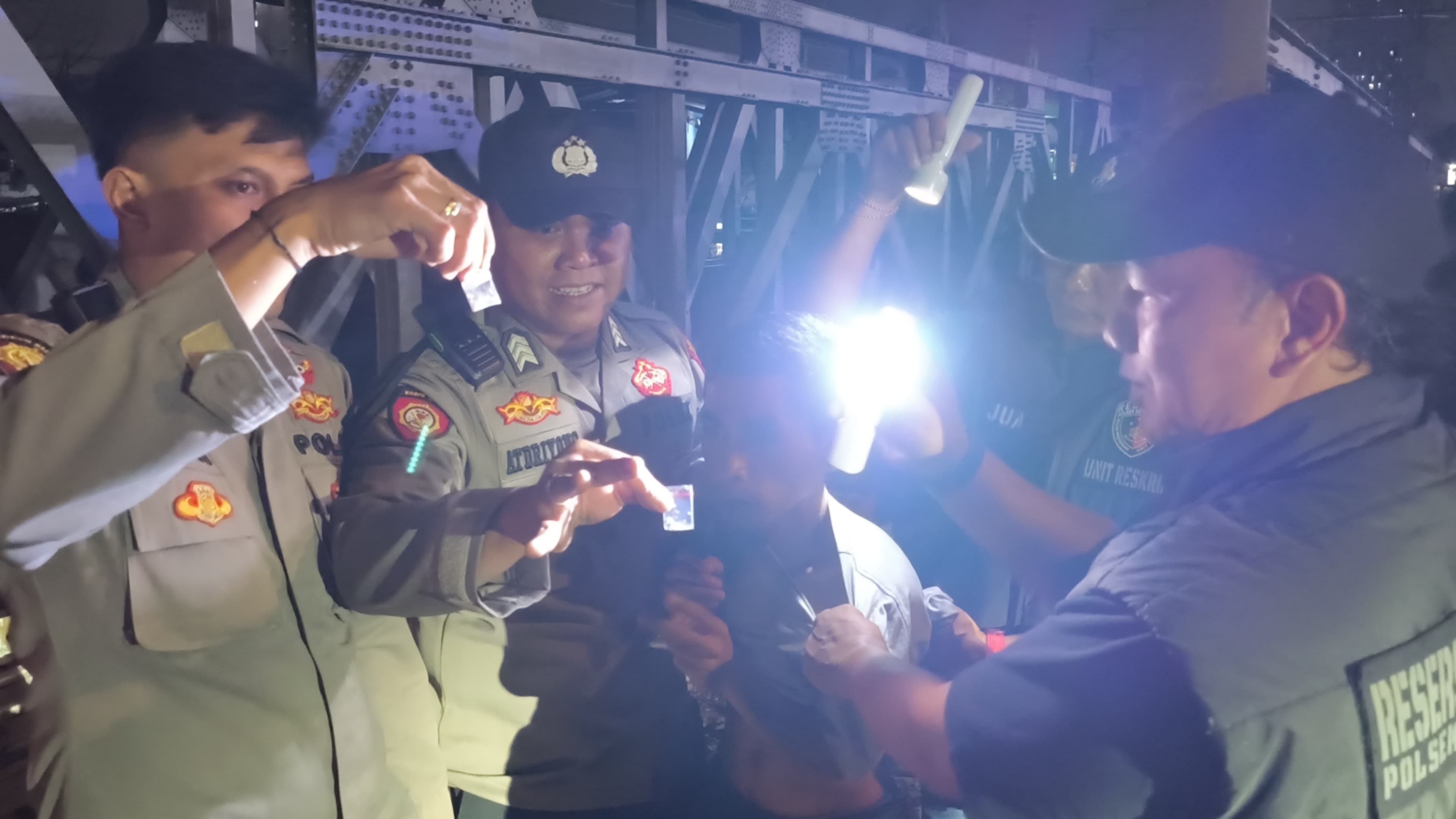 Polsek Pademangan Gelar Patroli KRYD dan Razia Stasioner Antisipasi Gangguan Kamtibmas