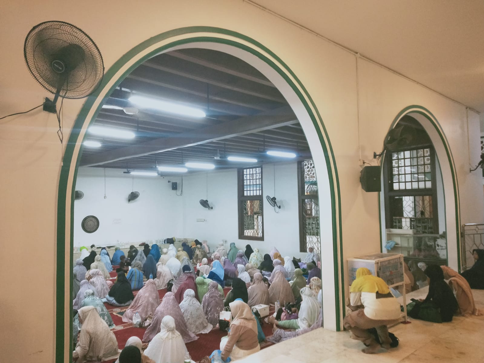 Perkuat Ukhuwah Islamiyah, Ratusan Jamaah Hadiri Kliwonan di Keramat Luar Batang